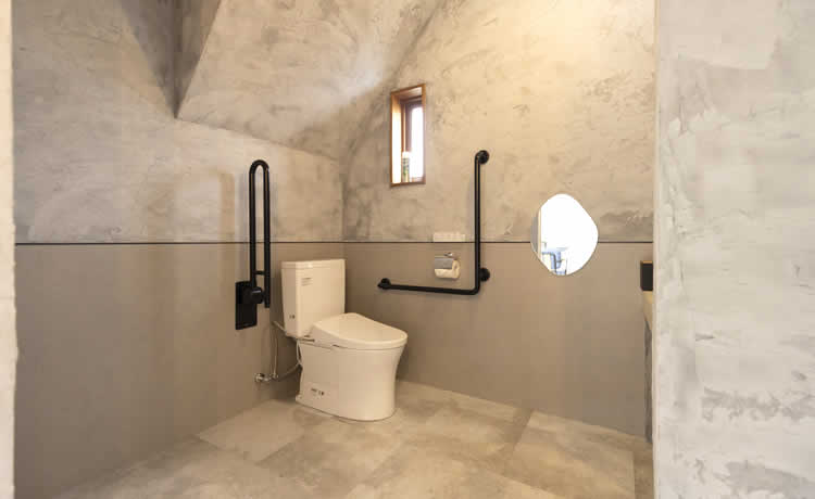 多目的トイレ完備